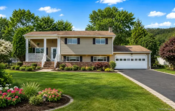 46 Merriewold Lane N, Monroe, NY 10950