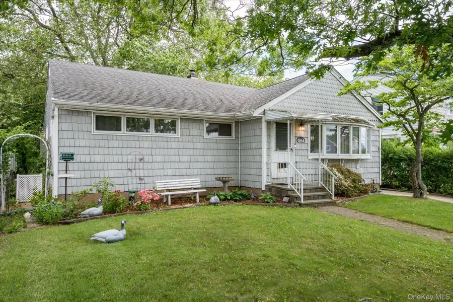 1644 Meadowbrook Road, Merrick, NY 11566 - #3