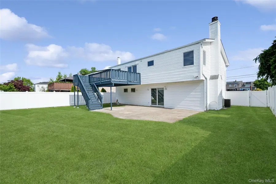 2625 Riverside Drive, Wantagh, NY 11793 - #3