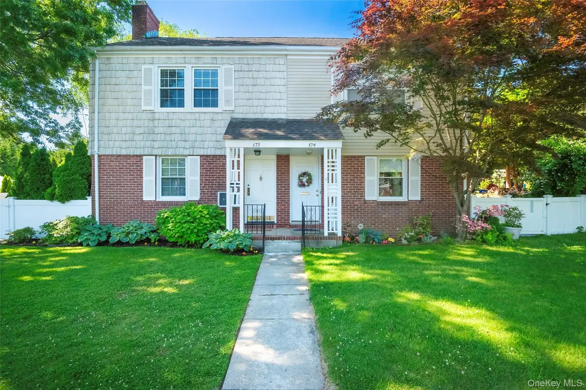 172 Hillside Avenue, Manhasset, NY 11030 - #1