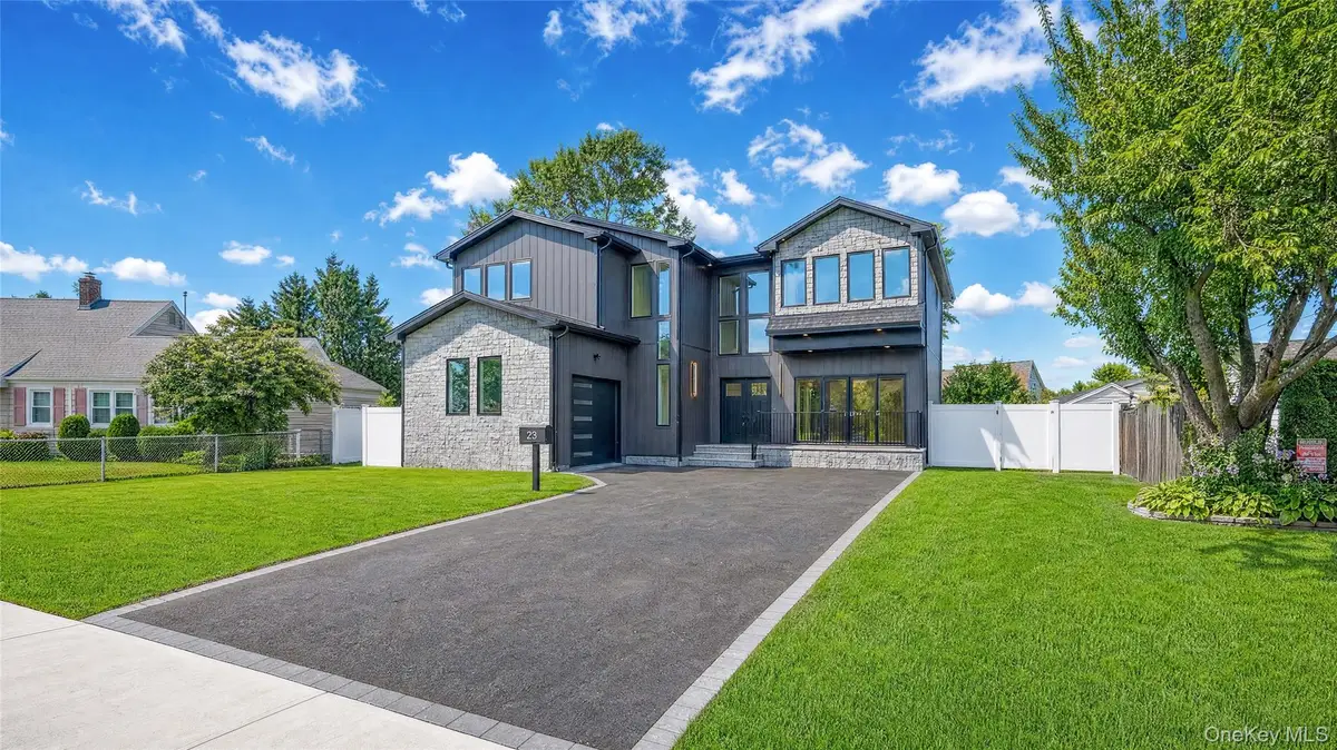 23 Harrow Lane, Levittown, NY 11756 - #1