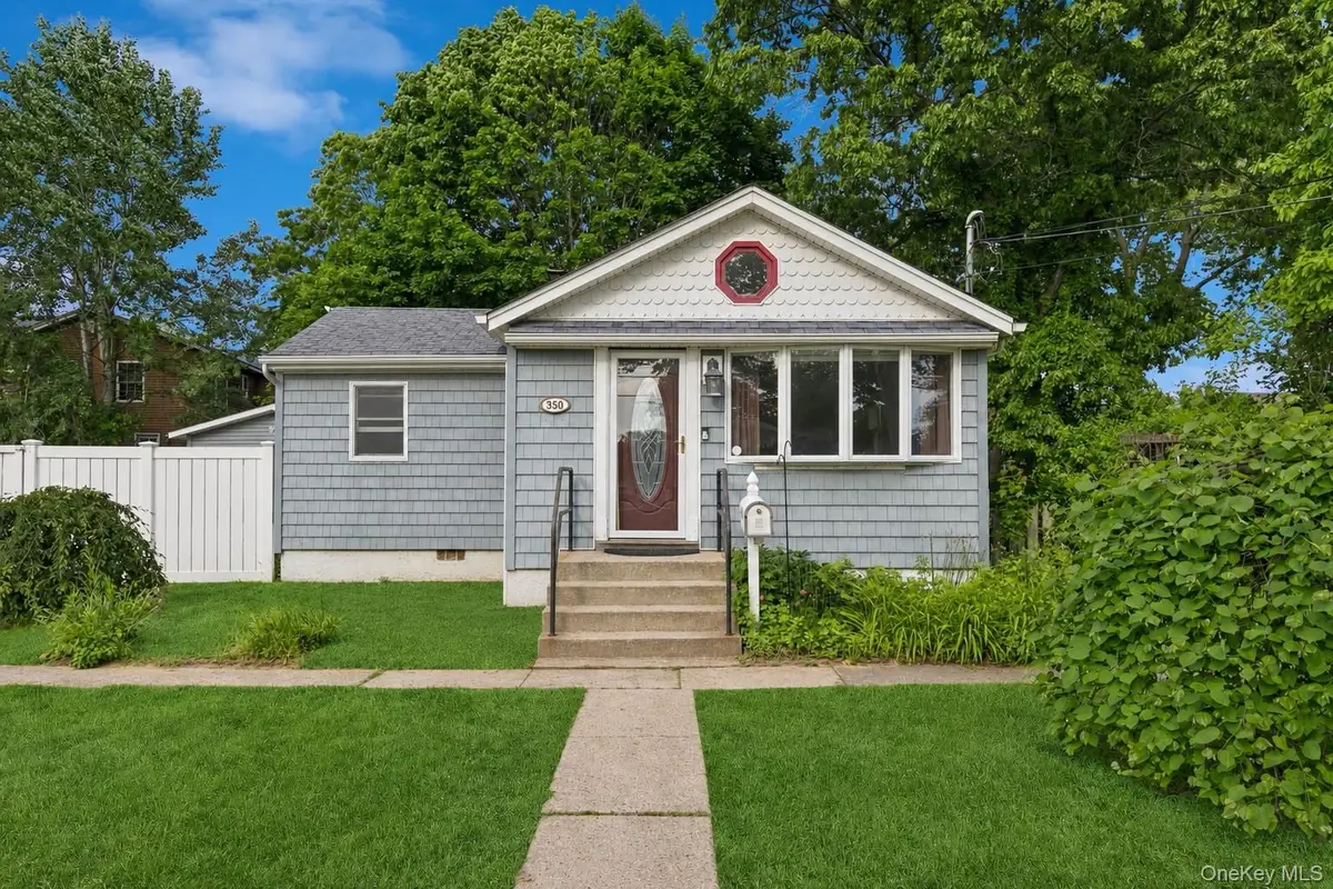 350 S Greene Avenue, Lindenhurst, NY 11757 - #1