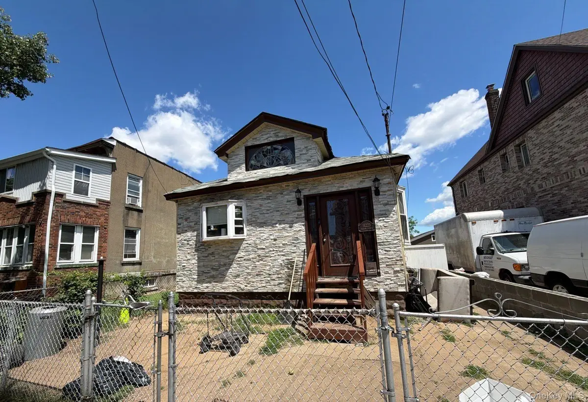 142-25 Bascom Avenue, South Ozone Park, NY 11436 - #1