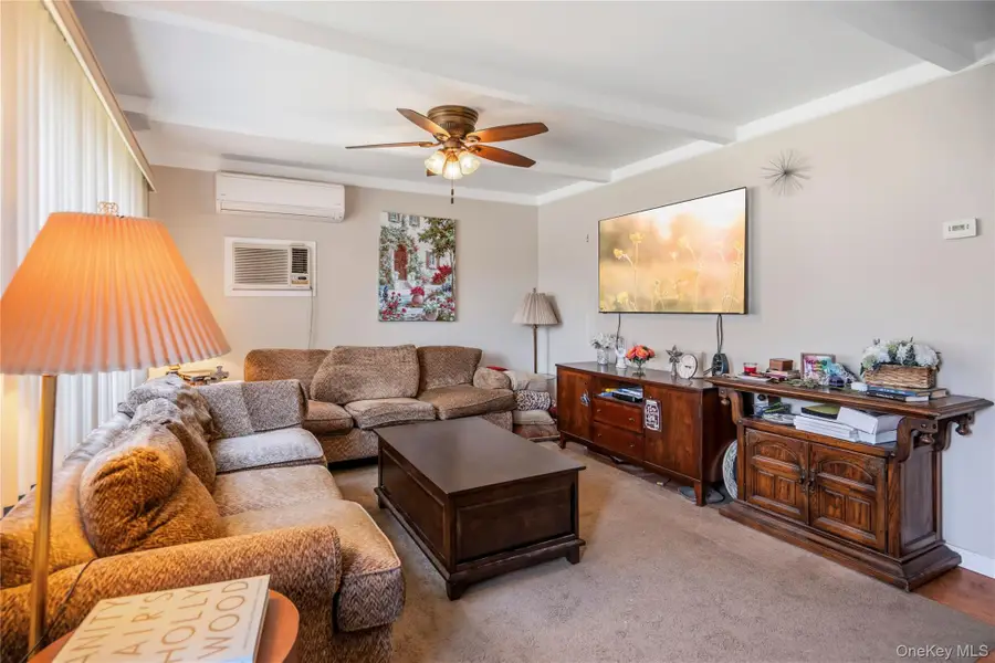 30 Crag Lane, Levittown, NY 11756 - #3