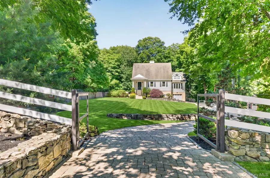 11 Arbutus Street, Putnam Valley, NY 10579 - #2