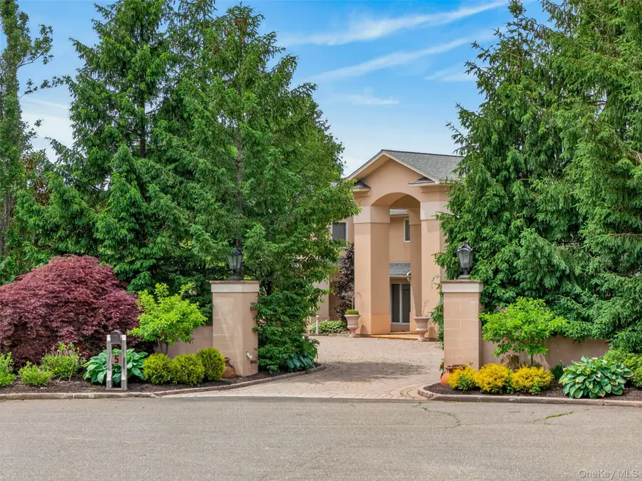 5 Glen Hill Court, Dix Hills, NY 11746 - #3