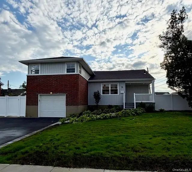 9 N Walnut Place, Massapequa, NY 11758 - #1