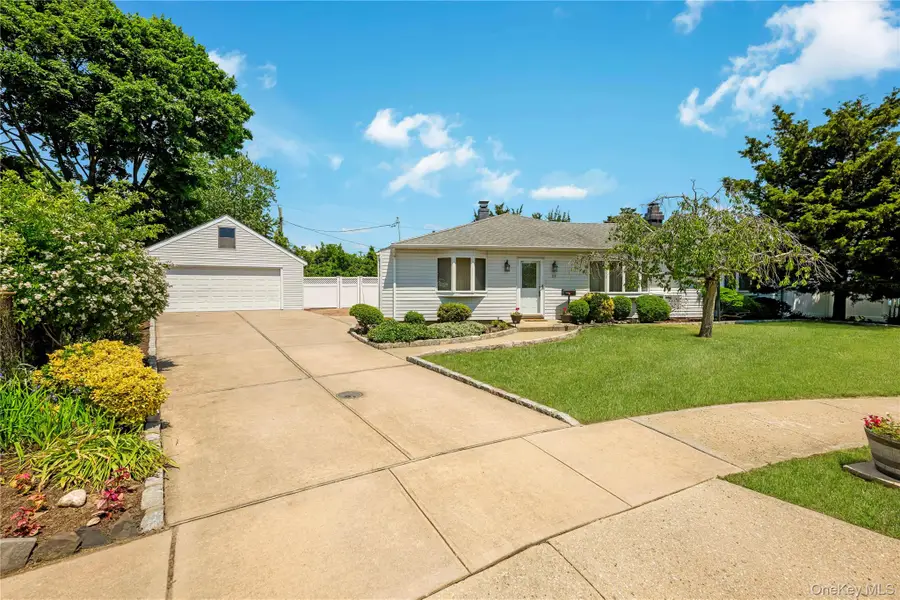 2316 Poe Court, Seaford, NY 11783 - #3