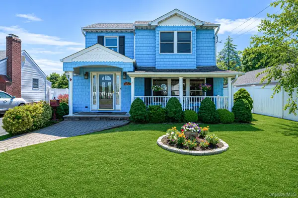 61 N Ocean Avenue, Islip, NY 11751