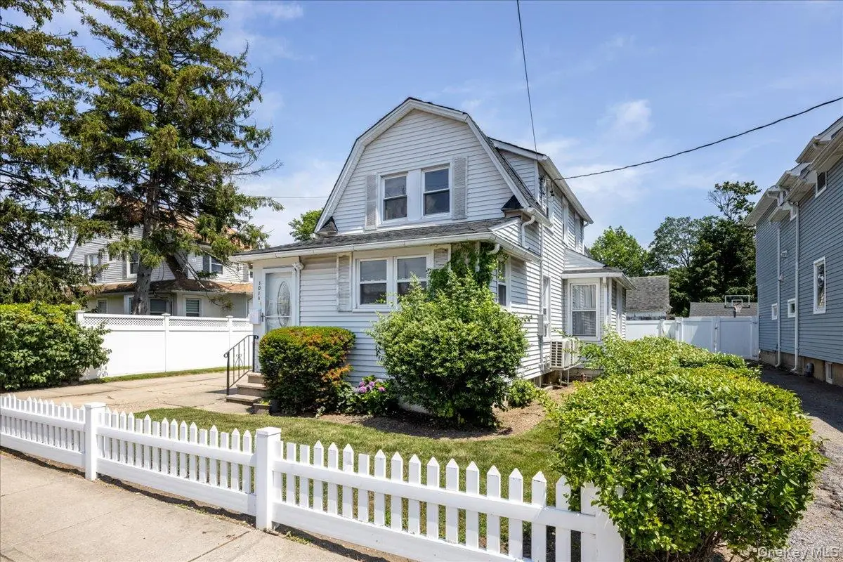 1019 Walsh Avenue, Woodmere, NY 11598 - #1