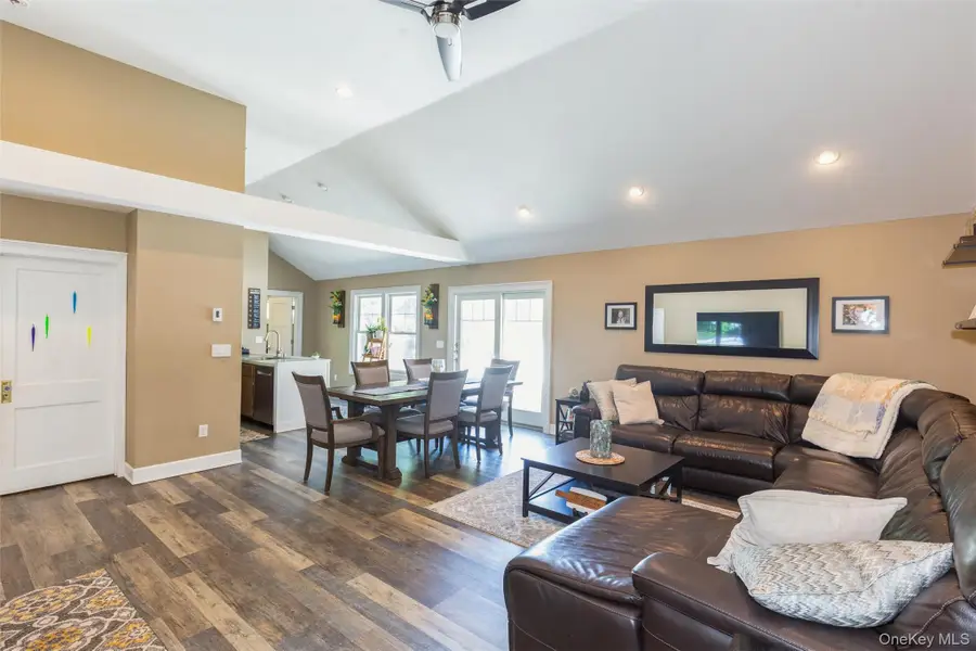 5 Olive Street, Rocky Point, NY 11778 - #3