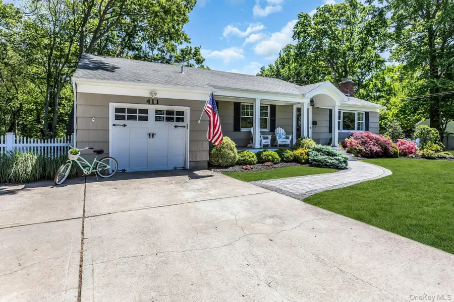411 Hillside Avenue, West Sayville, NY 11796 - #2