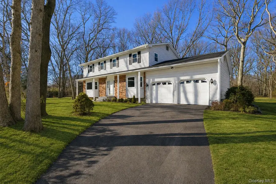 17 Montclair Street, Port Jefferson Station, NY 11776 - #2