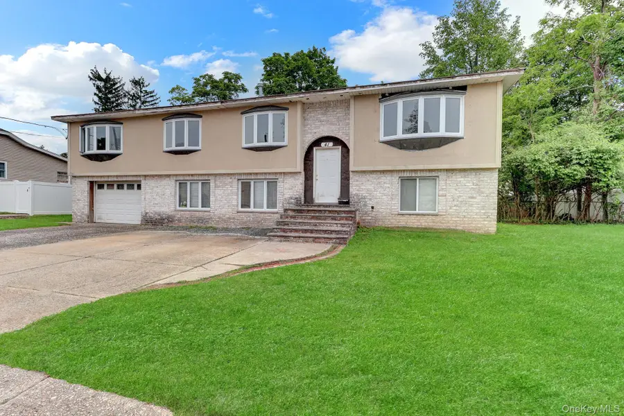 41 Fremont Street, Lindenhurst, NY 11757 - #2