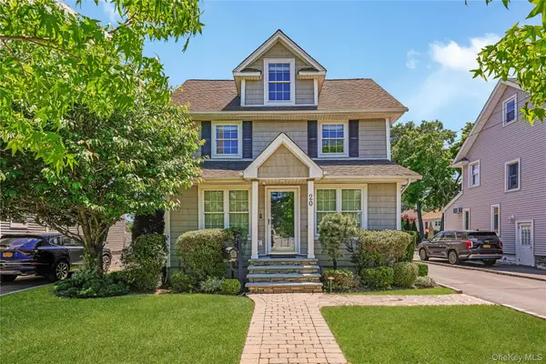 20 Woods Place, Rockville Centre, NY 11570
