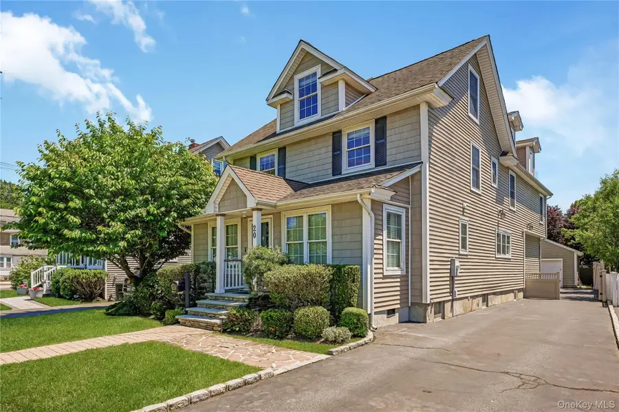 20 Woods Place, Rockville Centre, NY 11570 - #2