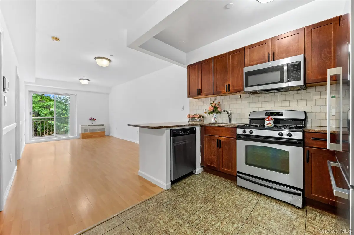71-33 162nd Street #3F, Fresh Meadows, NY 11365 - #1