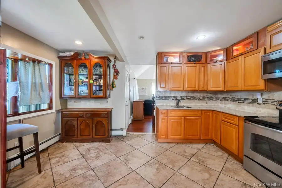 156 Shelter Lane, Levittown, NY 11756 - #3