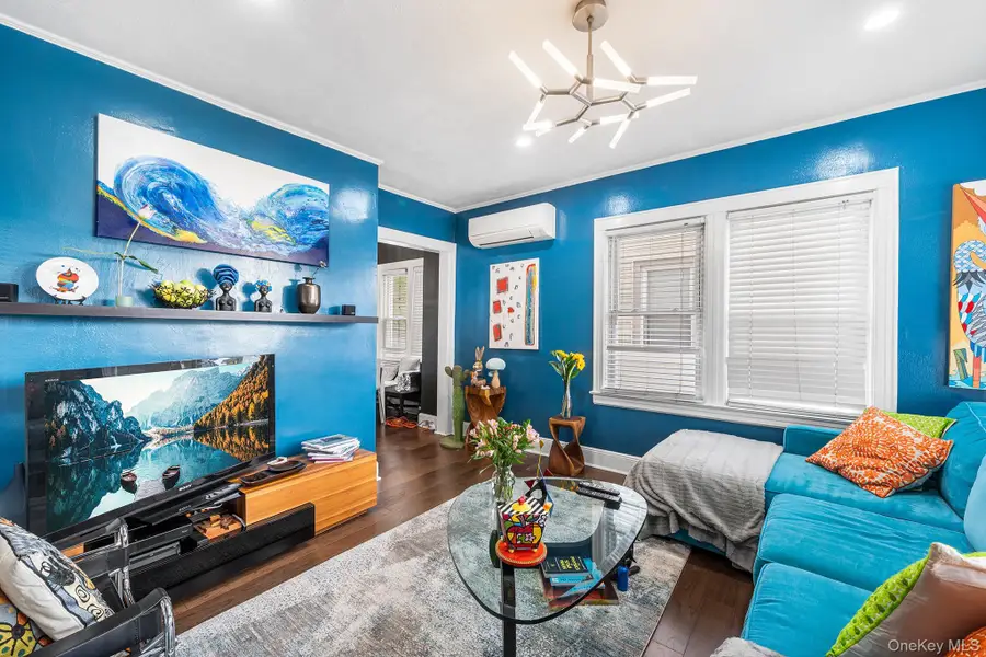 123 East Avenue, Valley Stream, NY 11580 - #3