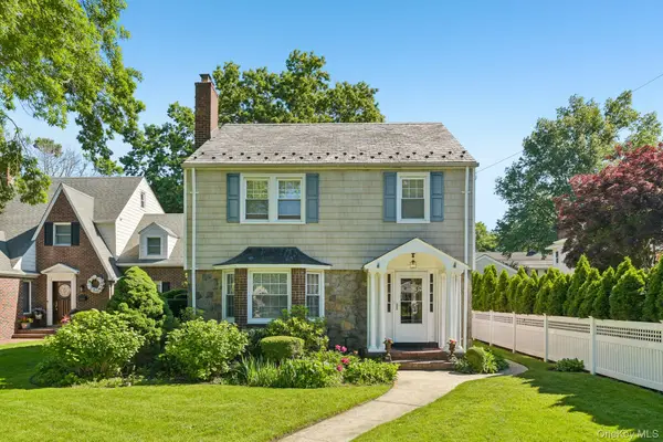 131 Floral Parkway, Floral Park, NY 11001