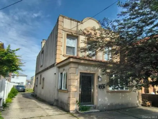 61 25 165th Street, Flushing, NY 11365 - #1