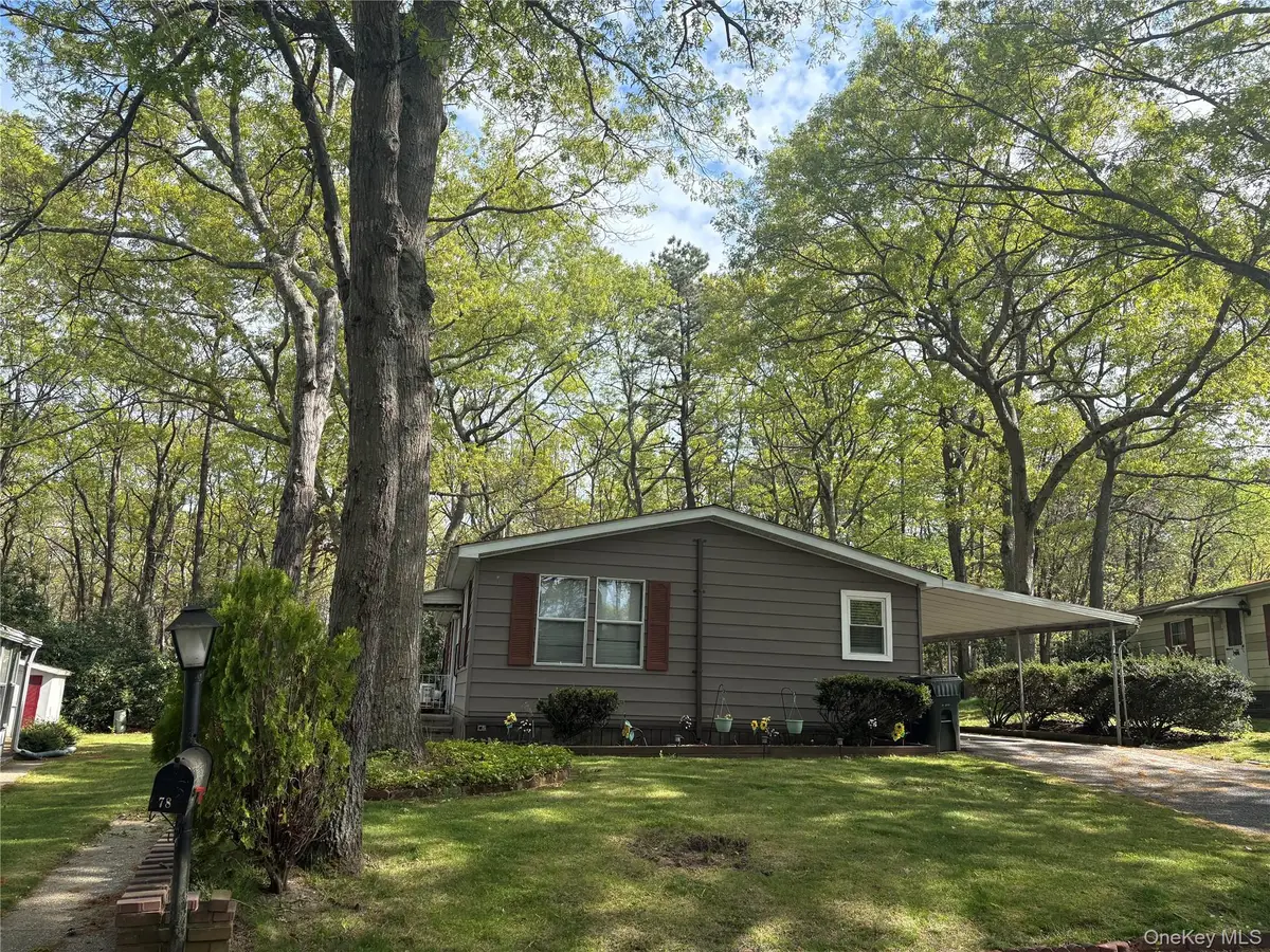 525/78 Riverleigh Ave, Riverhead, NY 11901 - #1