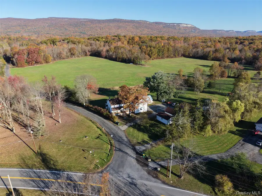4 Low Road, Wallkill, NY 12589 - #3