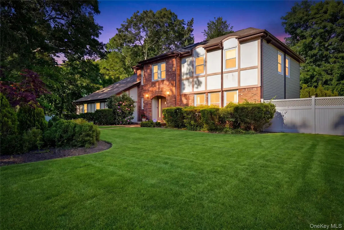 10 Weatherstone Way, Smithtown, NY 11787 - #1