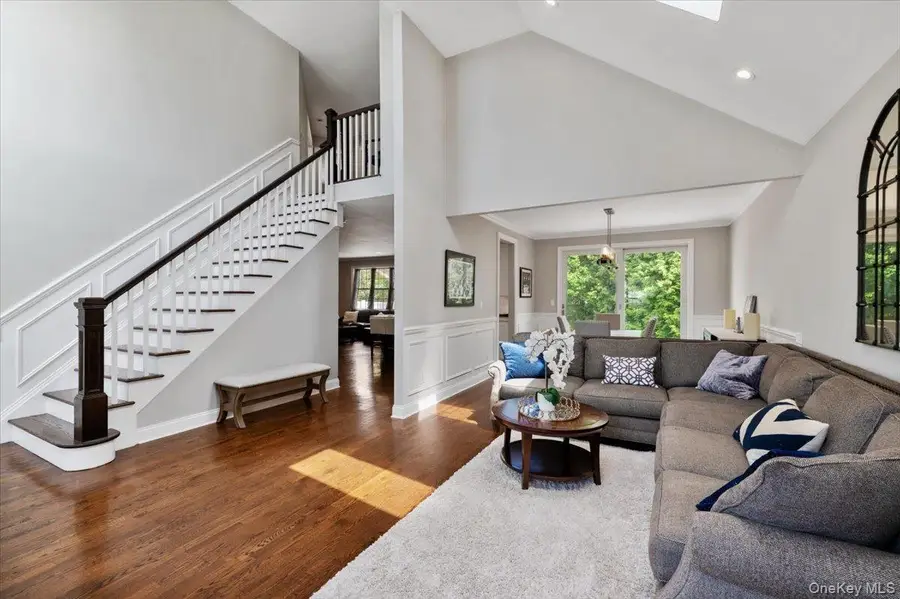 144 Cranberry Court, Melville, NY 11747 - #3