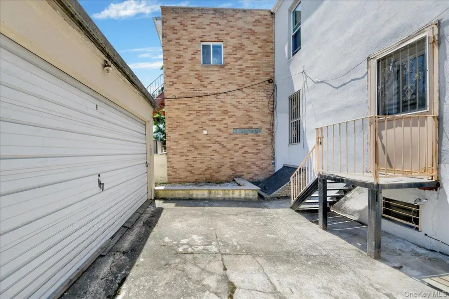 1032 Metcalf Avenue, Bronx, NY 10472 - #3