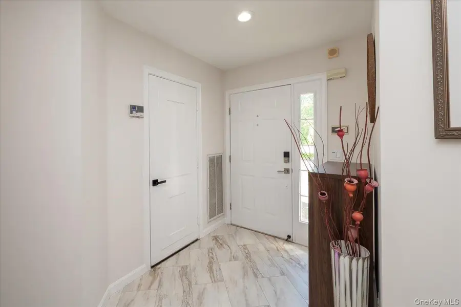 55 Lakebridge Drive S, Kings Park, NY 11754 - #3