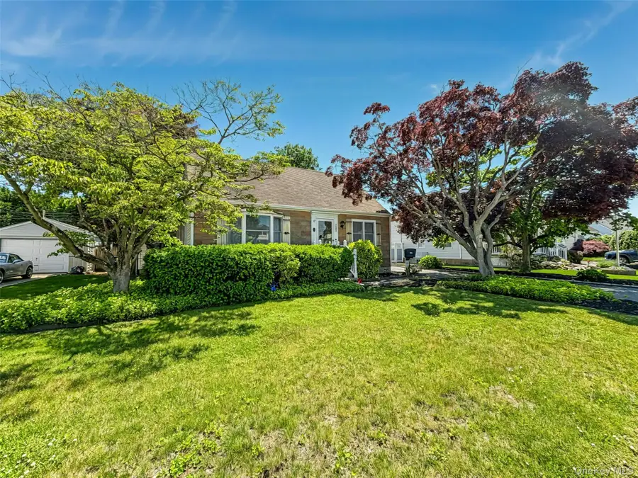 3584 Condor Road, Levittown, NY 11756 - #2