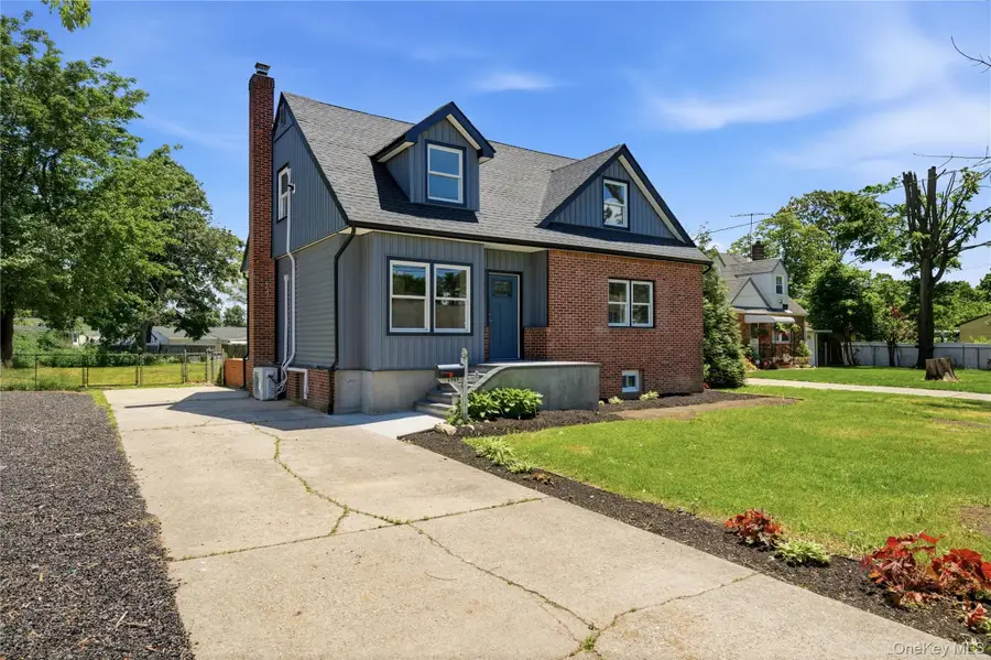 1707 N Gardiner Drive, Bay Shore, NY 11706 - #2