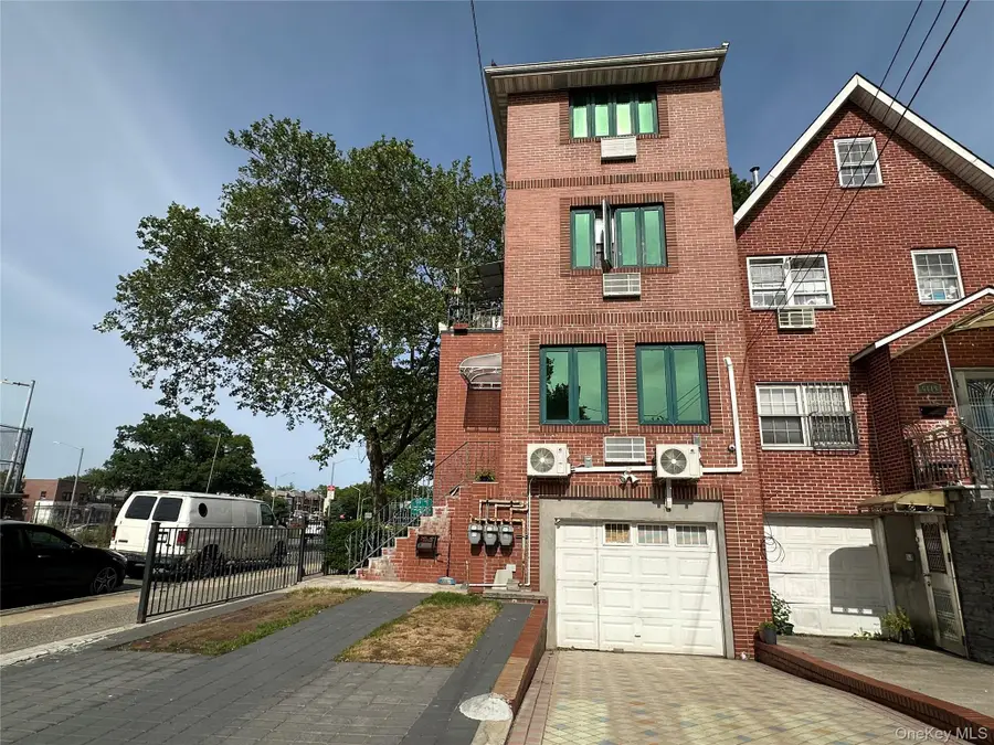 6111 159th Street, Fresh Meadows, NY 11365 - #2