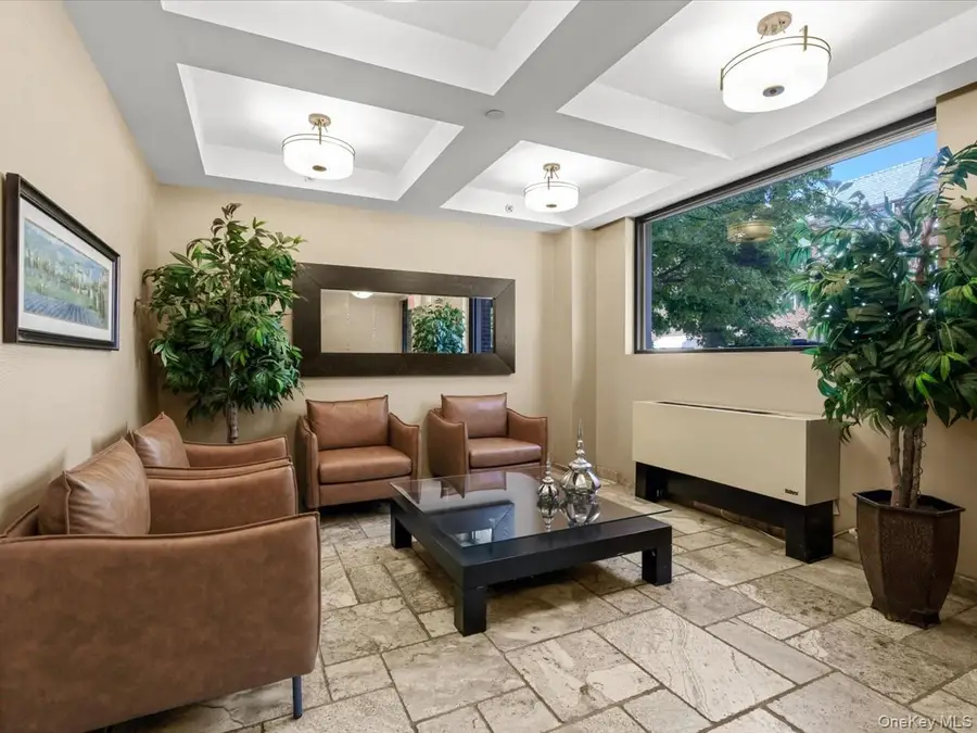 2519 35th Street #4C, Astoria, NY 11103 - #2