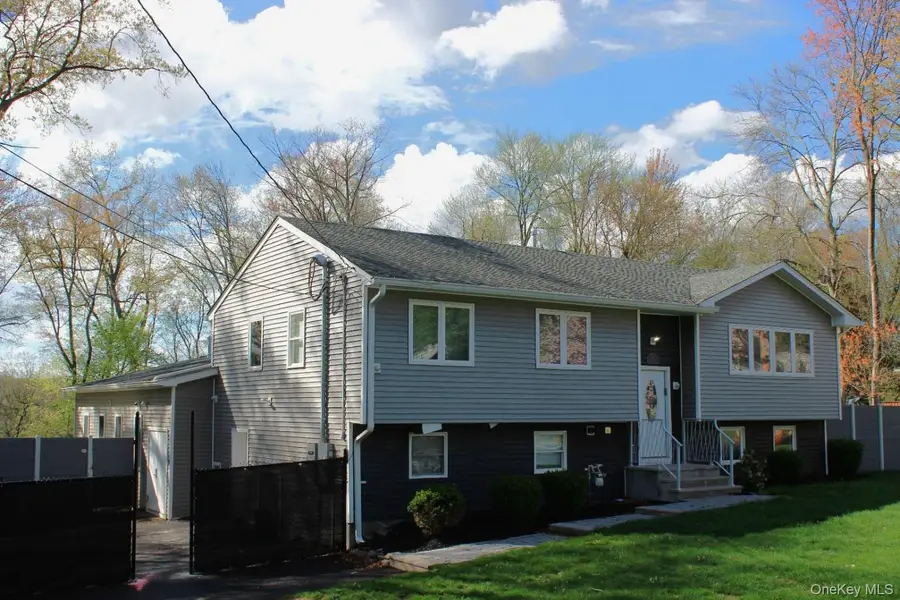 7 Wilshire Drive, Chestnut Ridge, NY 10977 - #3