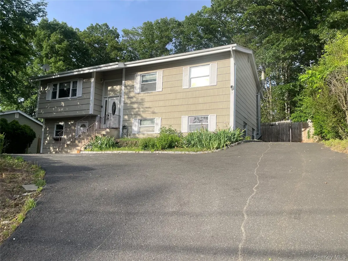 712 Manette Lane, Valley Cottage, NY 10989 - #1