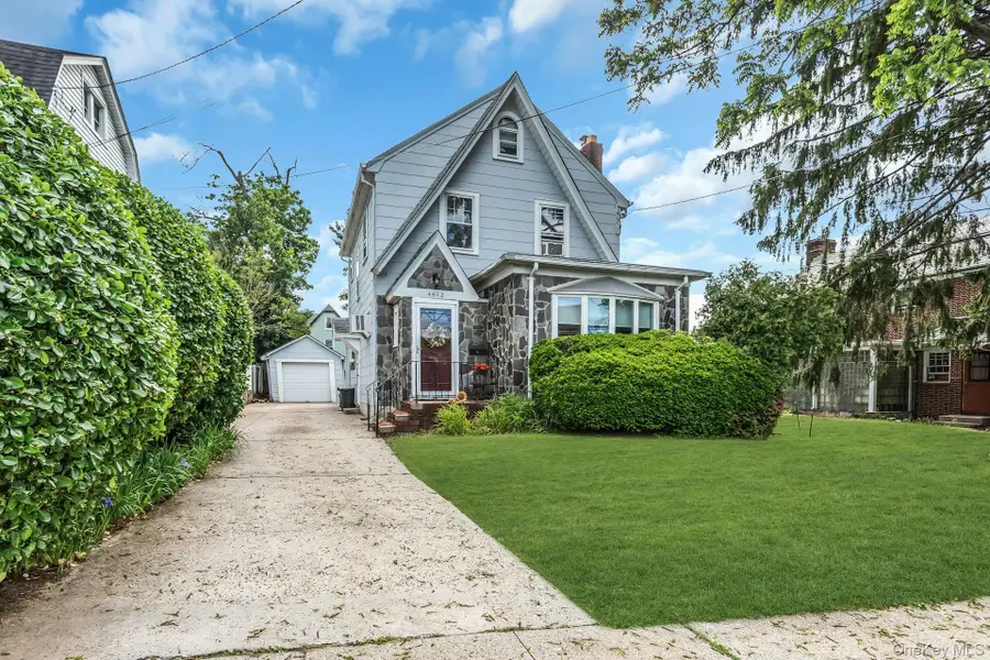 4612 Fayette Place, Great Neck, NY 11020 - #3