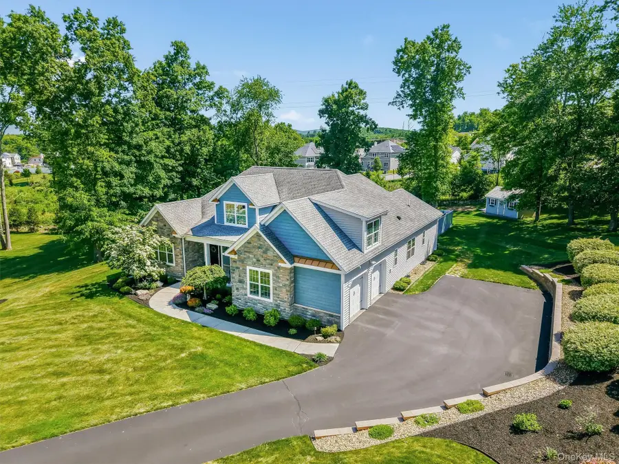 35 Briarwood Lane, New Windsor, NY 12553 - #2
