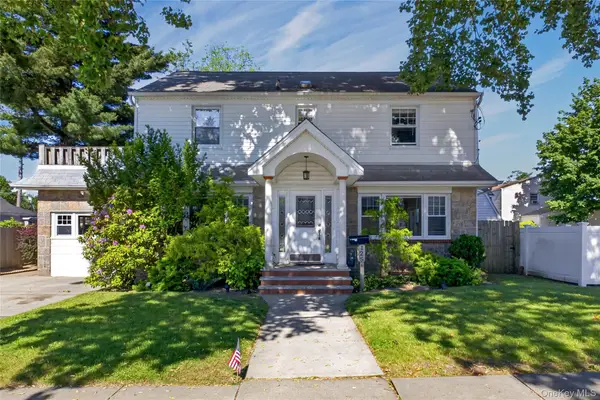 125 Hanson Place, Malverne, NY 11565