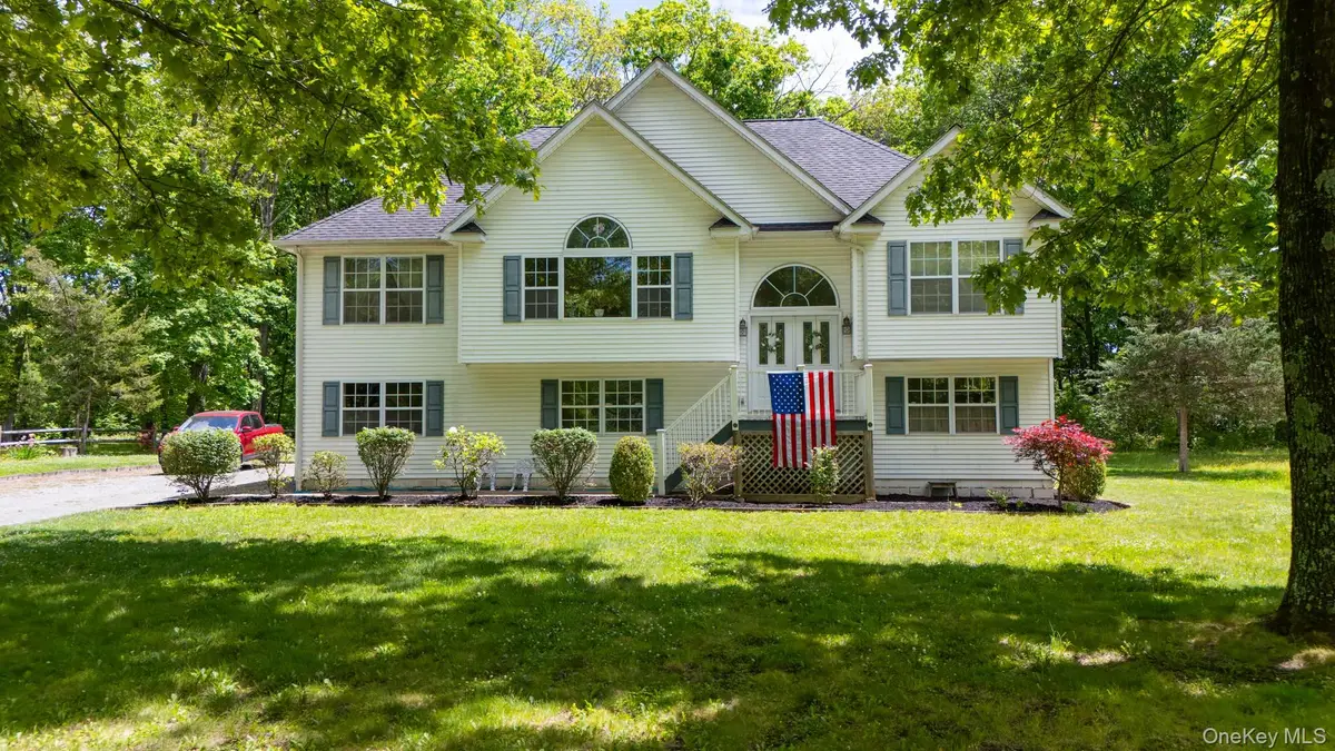 41 W Old Farm Road, Hopewell Junction, NY 12533 - #1
