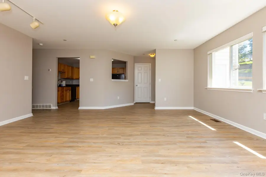 202 Crystal Hill Lane, Poughkeepsie, NY 12603 - #3