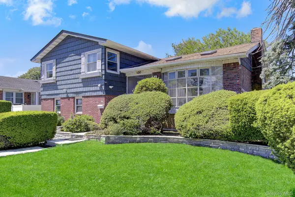 211 Cantiague Rock Road, Westbury, NY 11590