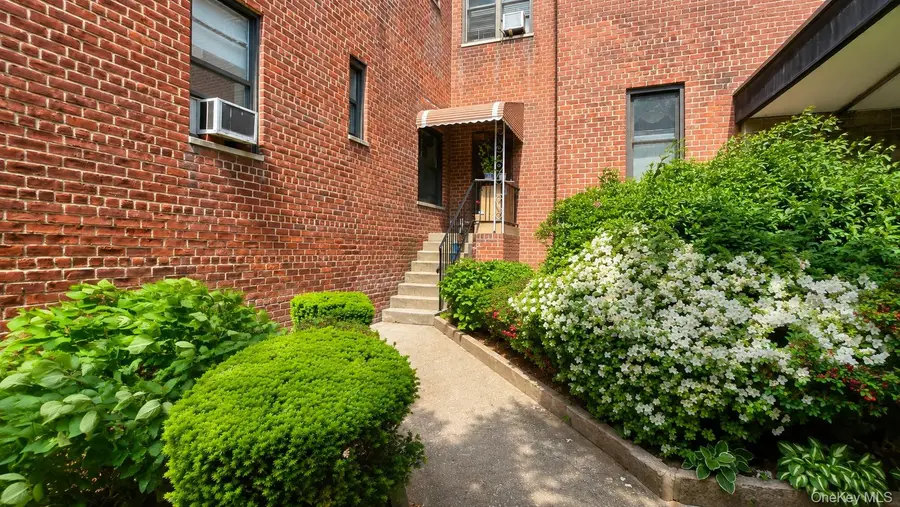 11 Bronx River Road #1M, Yonkers, NY 10704 - #2
