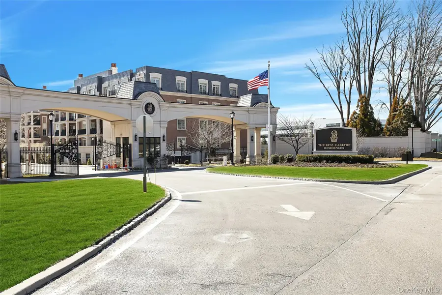 1000 Royal Court #1105, North Hills, NY 11030 - #2