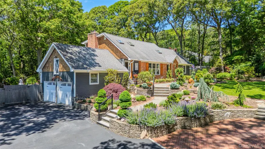 14 Locust Avenue, East Setauket, NY 11733 - #2