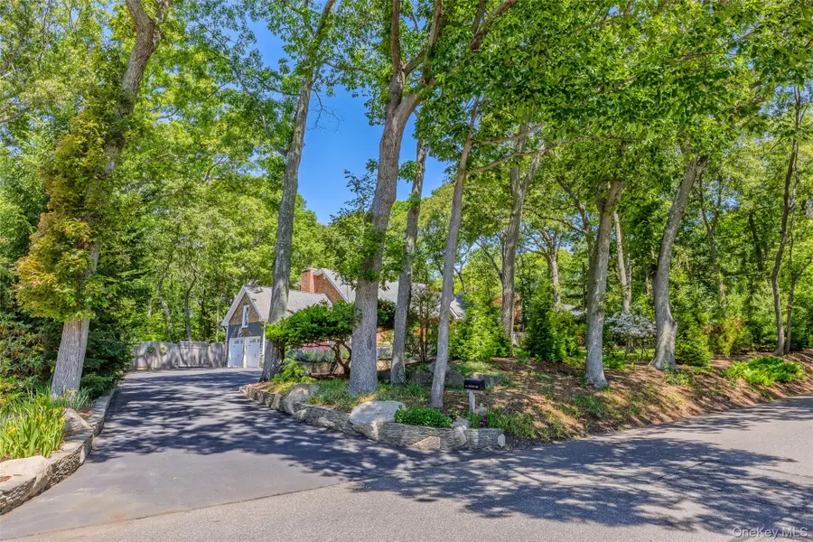14 Locust Avenue, East Setauket, NY 11733 - #3