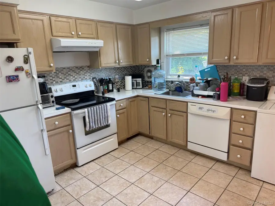 556 Westchester Avenue, Port Chester, NY 10573 - #2