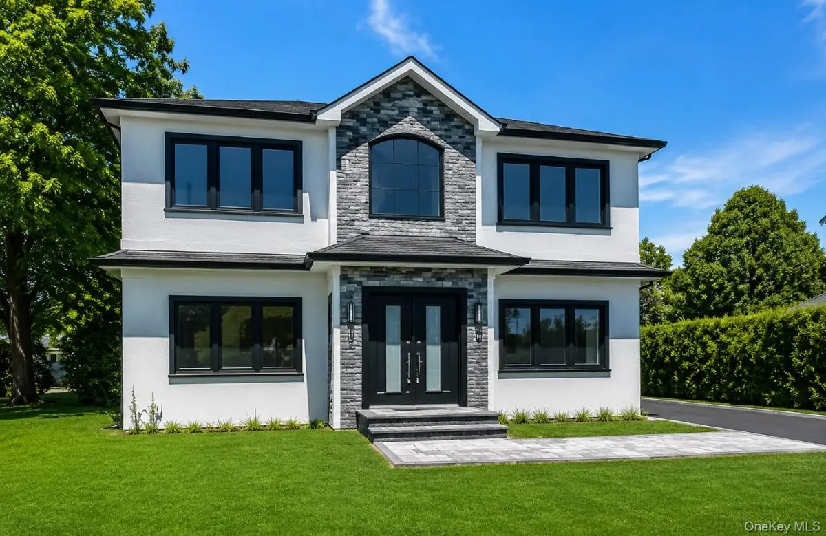 118 W Cherry Street, Hicksville, NY 11801 - #1