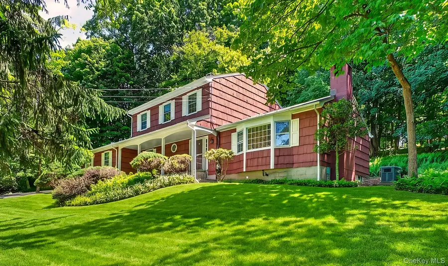 1096 Sunset Street, Yorktown Heights, NY 10598 - #3